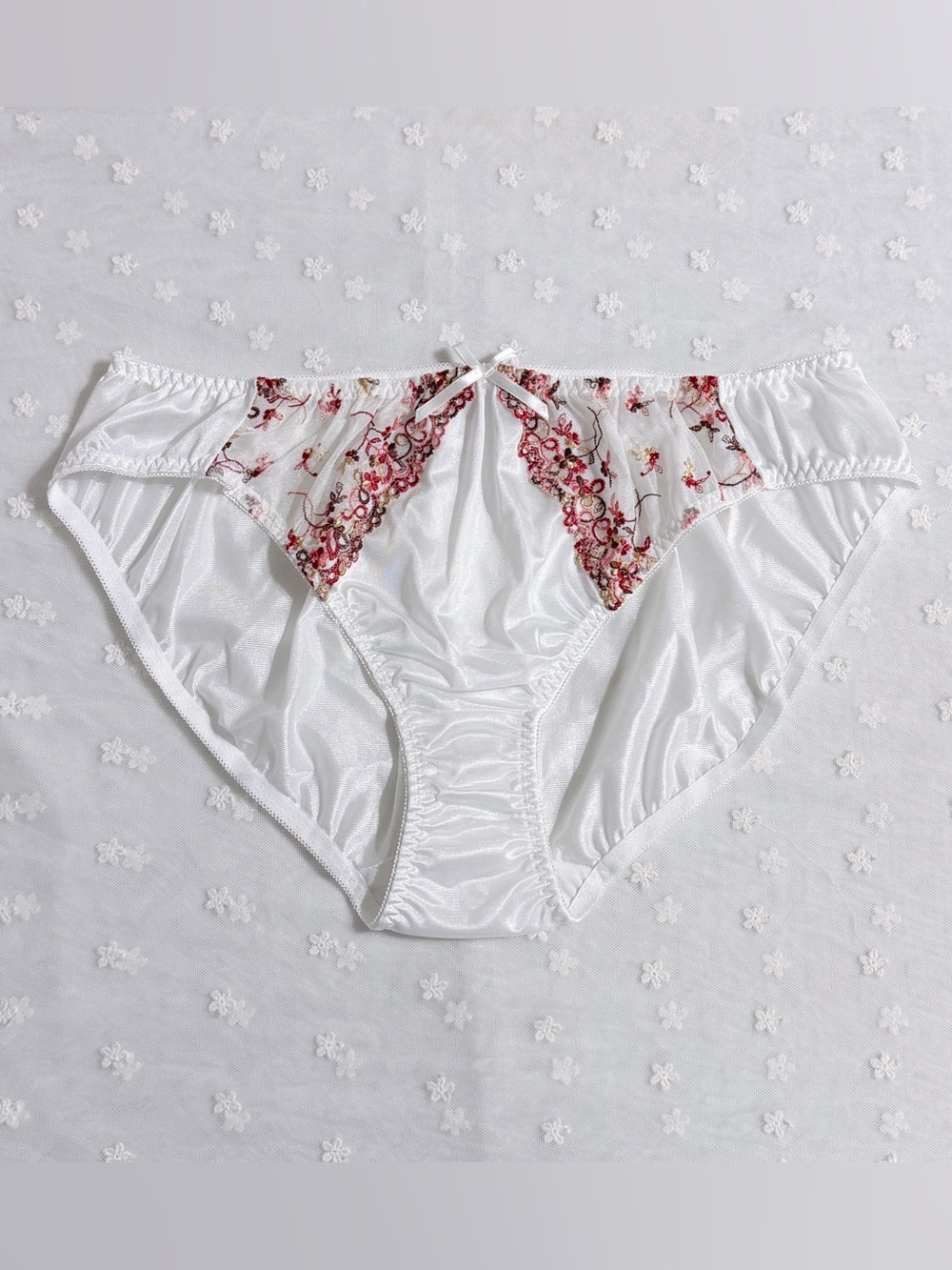 Plus US-XXL/JP-5L Japanese Classic Embroidery Shiny Smooth Tricot Nylon Panties